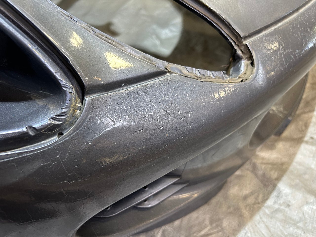 2005-2006 Lotus Elise OEM Front Clamshell *DAMAGED* / LEL03 - Image 13