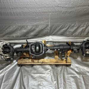 2020-2024 Jeep Gladiator JT Sport Dana M210 Wide Track Front Axle Assembly / Automatic / 4.10 / 61K JT004
