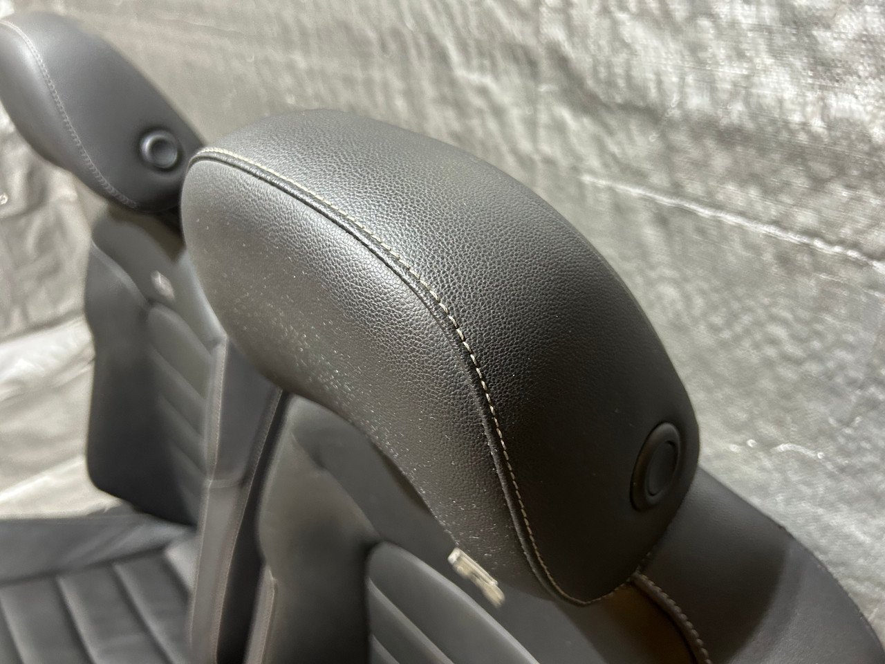 2015-2017 Volkswagen MK7 Golf R Black Leather Front Seats / Pair / M7R09 - Image 13