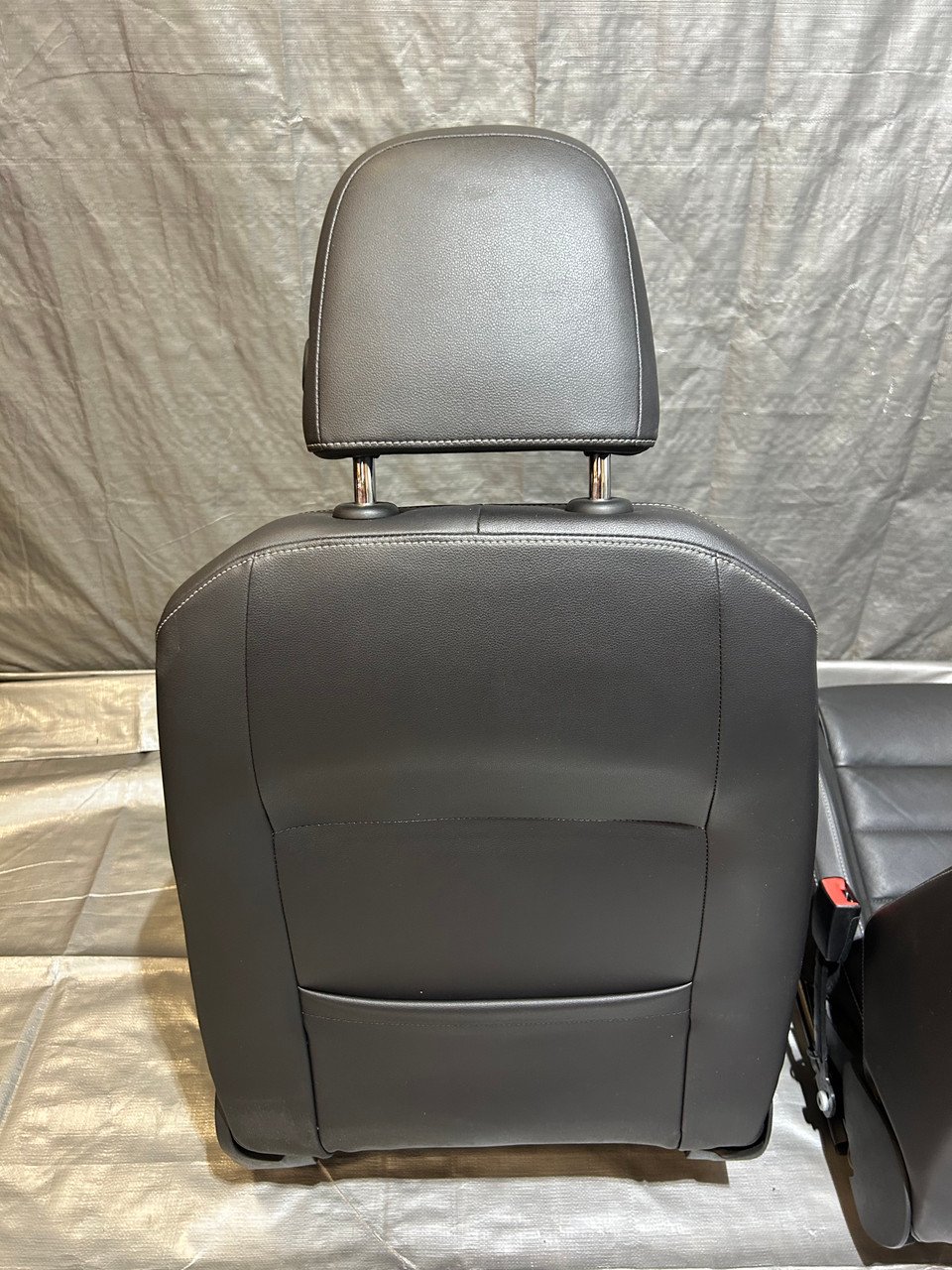 2015-2017 Volkswagen MK7 Golf R Black Leather Front Seats / Pair / M7R09 - Image 26