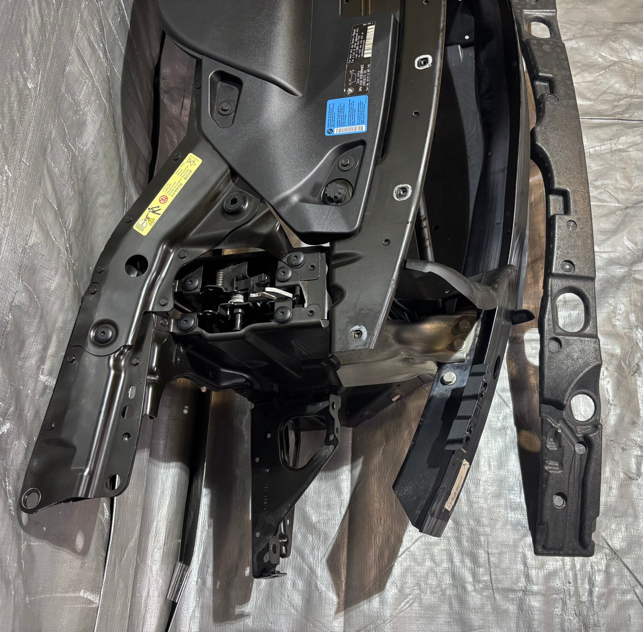 2009-2011 BMW E89 Z4 sDrive30i Front Core Support w/ Radiator / Cooling Fan / Impact Beam / 81K Z4908 - Image 7